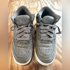 Air Jordan 3 Retro Wool Grey Sneaker - boys size 4.5